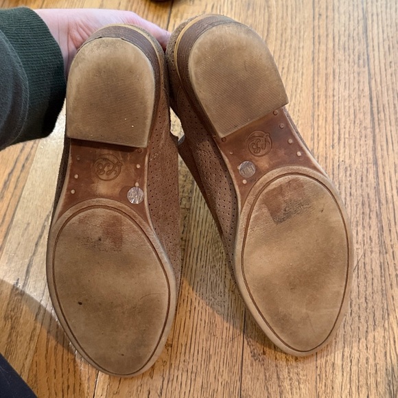 ✨ Lucky Brand Perforated Suede Slip-On Booties — Size 8.5 Women’s ✨ - Picture 5 of 5